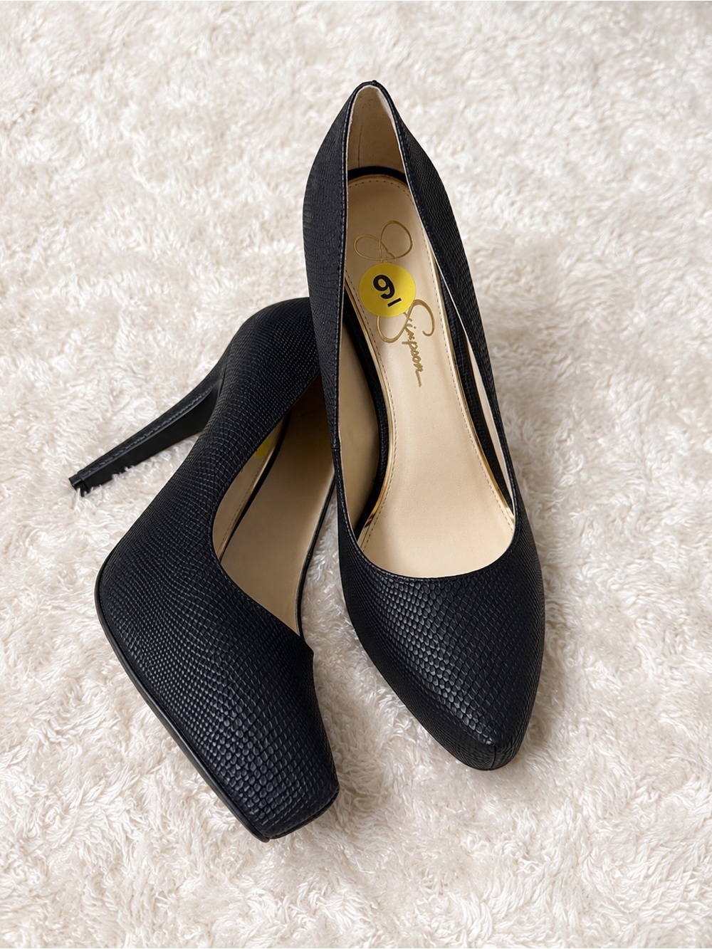 Jessica Simpson Black Textured Platform Pumps Heels Size 9